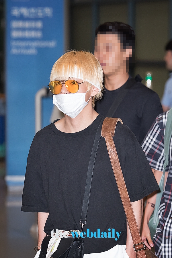 방탄소년단(BTS) 뷔, 인천국제공항 입국 현장