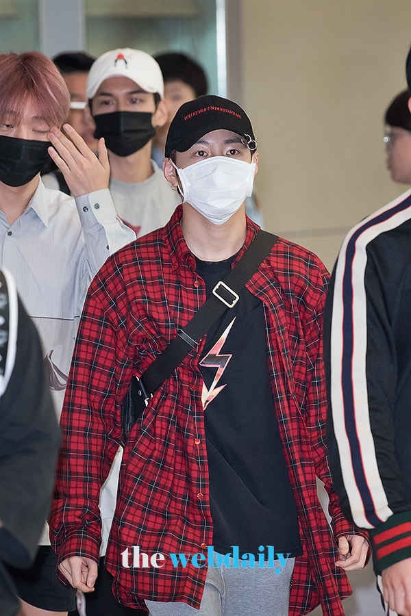 WannaOne(워너원) 하성운, 인천국제공항 입국 현장