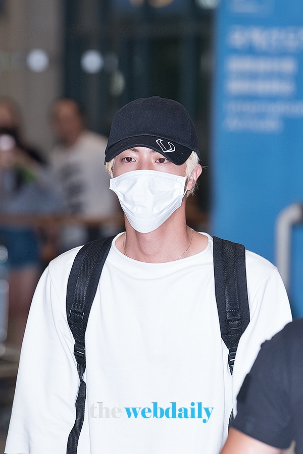 방탄소년단(BTS) 진, 인천국제공항 입국 현장