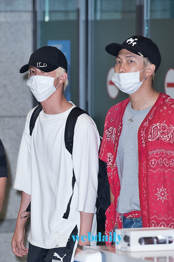 방탄소년단(BTS) 진-RM, 인천국제공항 입국 현장