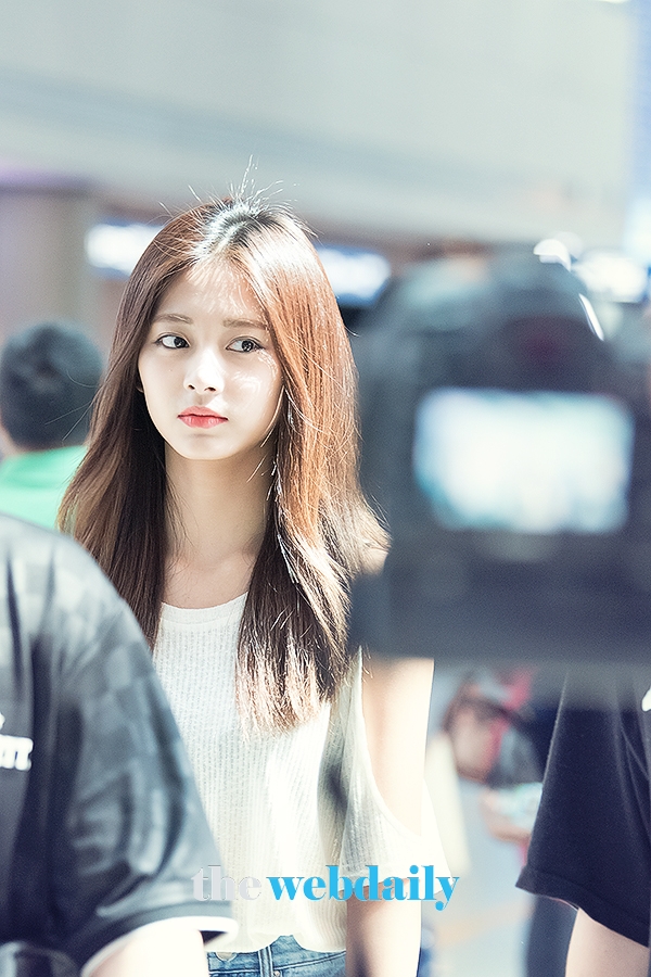 TWICE(트와이스) 쯔위, 인천국제공항 출국 현장