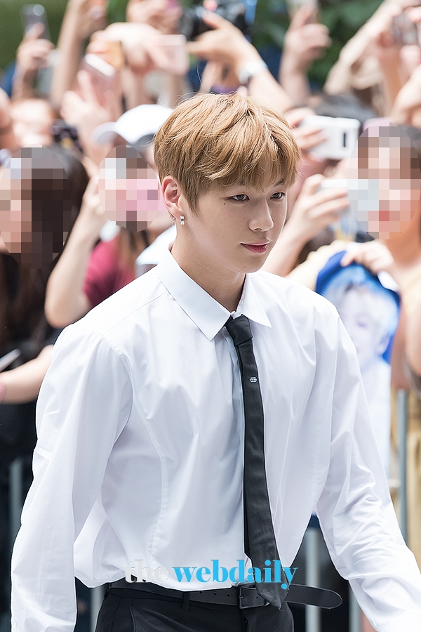 WannaOne(워너원) 강다니엘, '워너원 데뷔 1주년' 행사