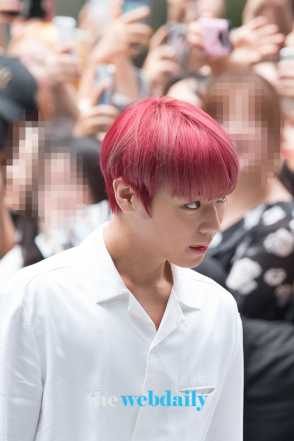 WannaOne(워너원) 박지훈, '워너원 데뷔 1주년' 행사