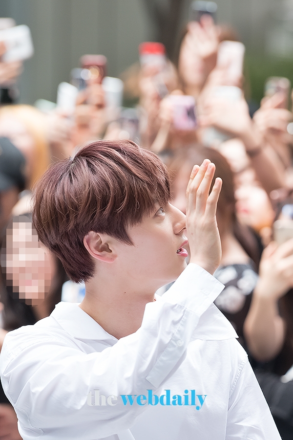 WannaOne(워너원) 황민현, '워너원 데뷔 1주년' 행사