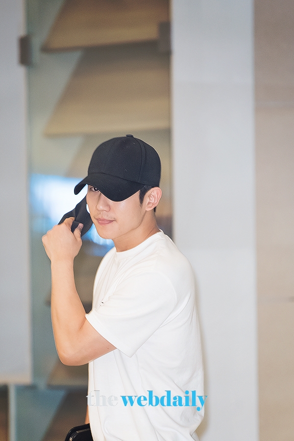 정해인, 인천국제공항 입국 현장