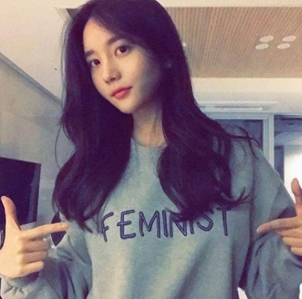 '작정하고 쏟아낸 편파수사 논란 속 말말...한서희, 날선언행 SNS 타고 시끌벅적