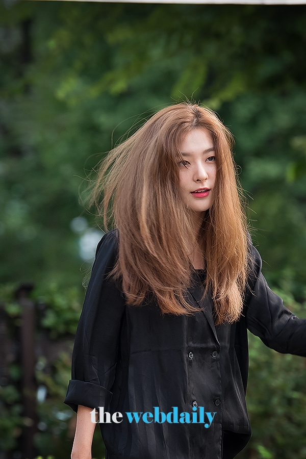 레드벨벳(Red Velvet) 슬기, KBS 2TV 음악방송 '뮤직뱅크' 출근길