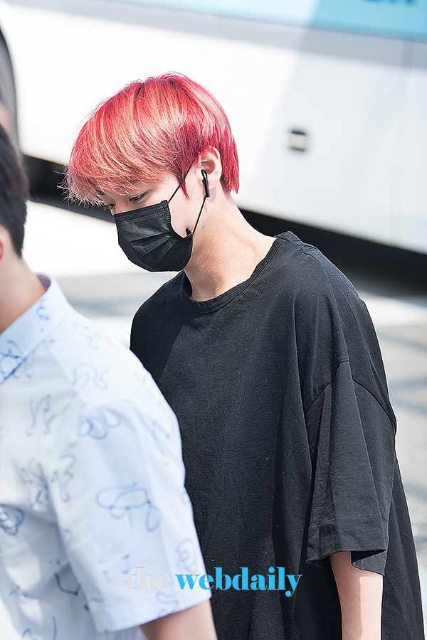 WannaOne(워너원) 박지훈, 인천국제공항 출국 현장