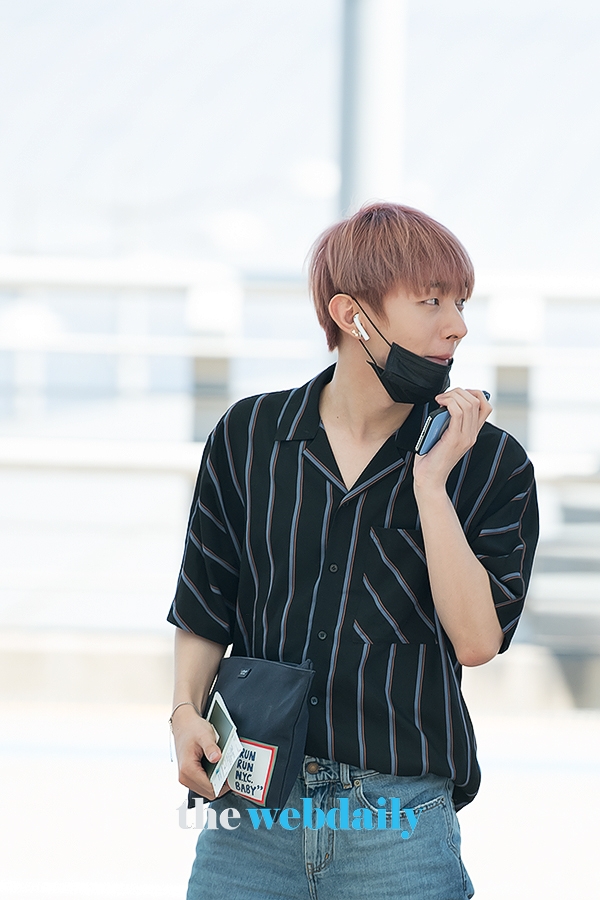 WannaOne(워너원) 윤지성, 인천국제공항 출국 현장