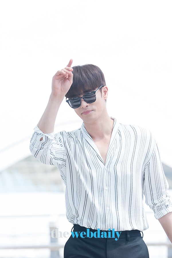 성훈, 인천국제공항 출국 현장