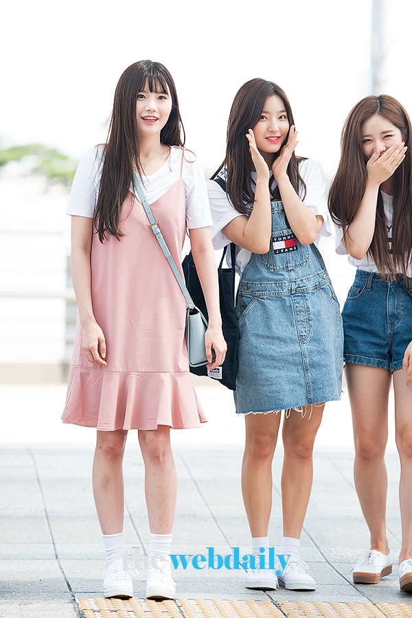 프로미스나인(fromis_9) 송하영-이새롬, 인천국제공항 출국 현장
