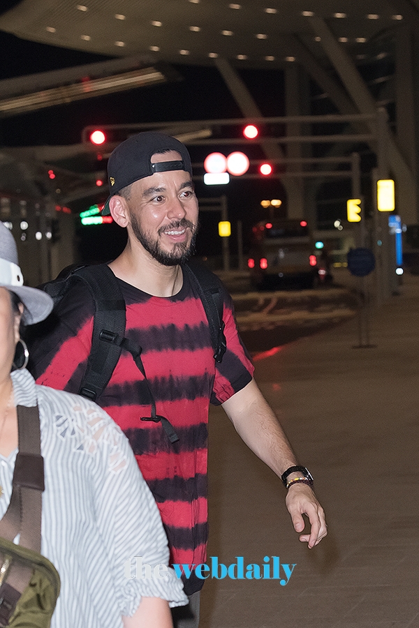 린킨파크 마이크 시노다(Mike Shinoda), 인천국제공항 출국 현장