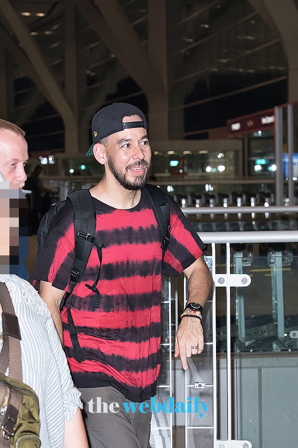 린킨파크 마이크 시노다(Mike Shinoda), 인천국제공항 출국 현장