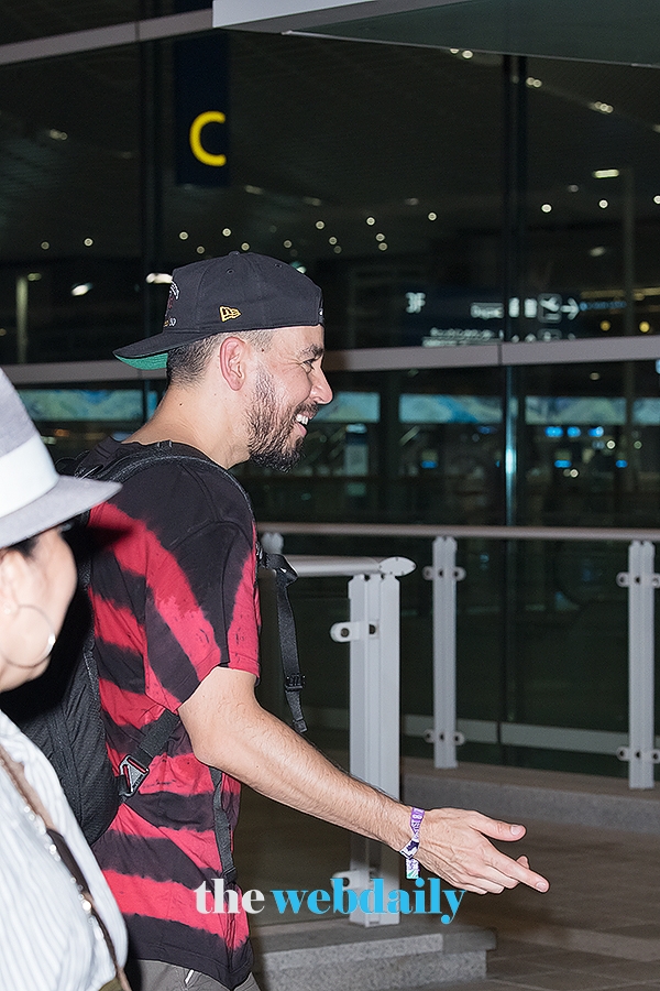 린킨파크 마이크 시노다(Mike Shinoda), 인천국제공항 출국 현장