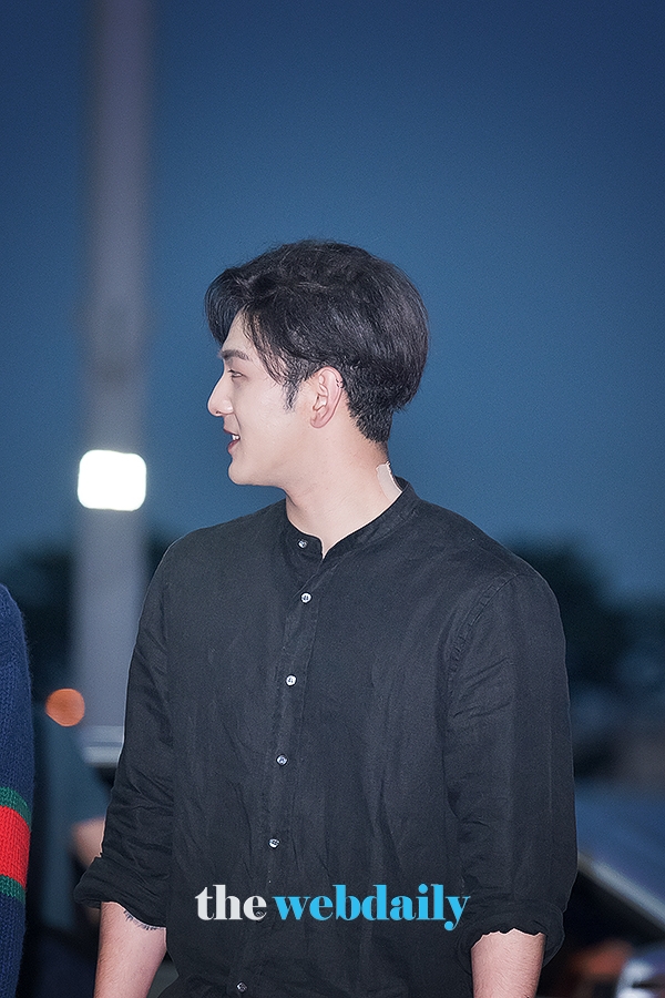 뉴이스트W 백호, 인천국제공항 출국 현장