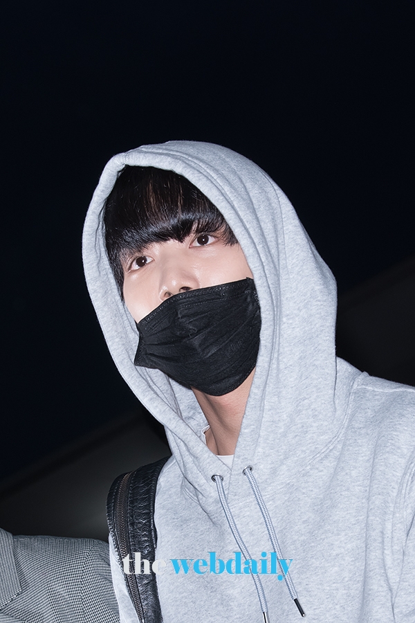 뉴이스트W 종현, 인천국제공항 출국 현장