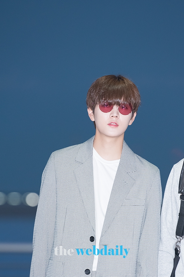 뉴이스트W 렌, 인천국제공항 출국 현장