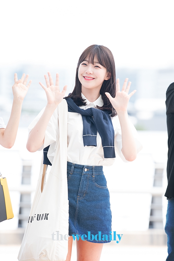 프로미스나인(fromis_9) 백지헌, 인천국제공항 출국 현장