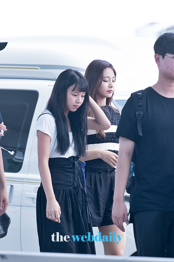 TWICE(트와이스) 채영-쯔위, 인천국제공항 출국 현장