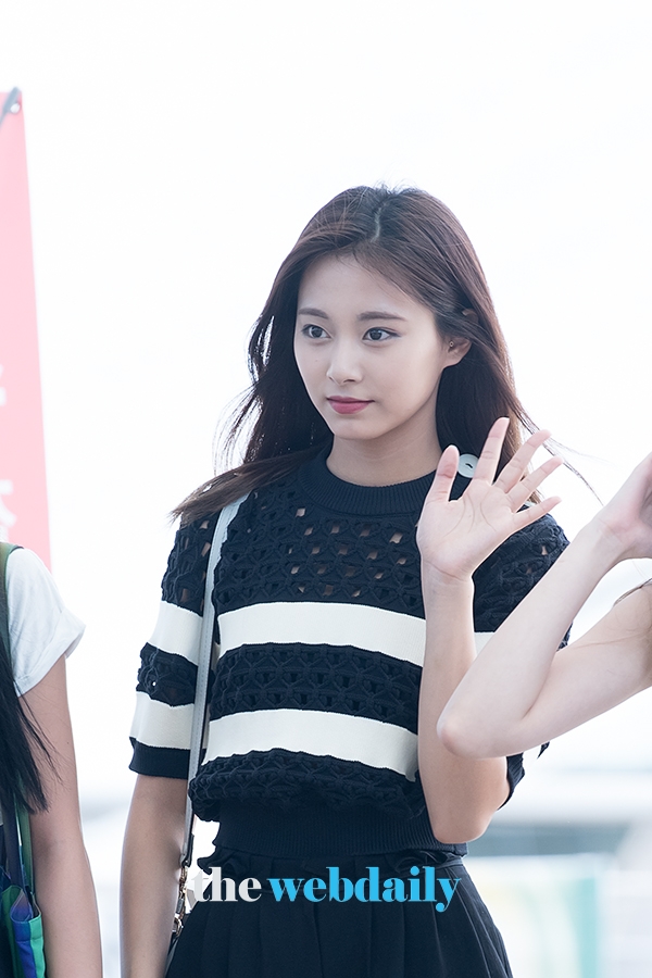TWICE(트와이스) 쯔위, 인천국제공항 출국 현장