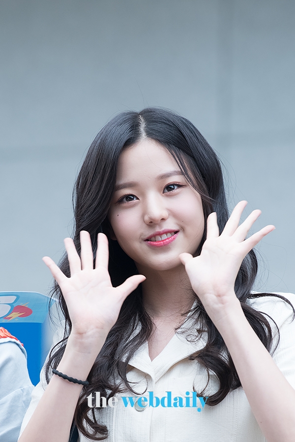 장원영, Mnet ‘프로듀스48’출근길 현장