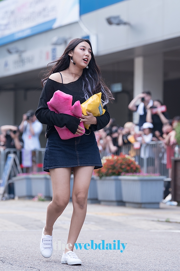 한초원, Mnet ‘프로듀스48’출근길 현장