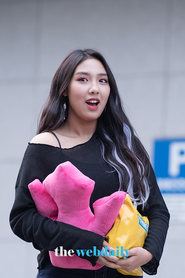 한초원, Mnet ‘프로듀스48’출근길 현장
