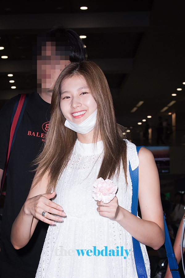 TWICE(트와이스) 사나, 인천국제공항 입국 현장