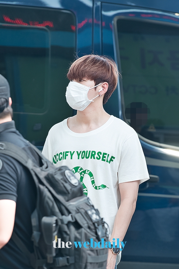 WannaOne(워너원) 하성운, 인천국제공항 출국 현장
