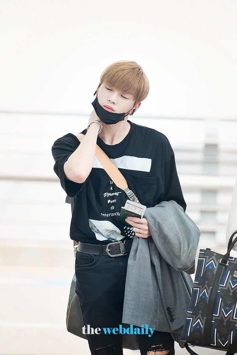 WannaOne(워너원) 강다니엘, 인천국제공항 출국 현장
