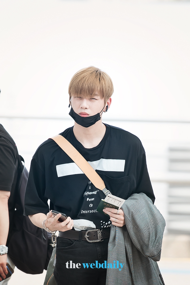 WannaOne(워너원) 강다니엘, 인천국제공항 출국 현장