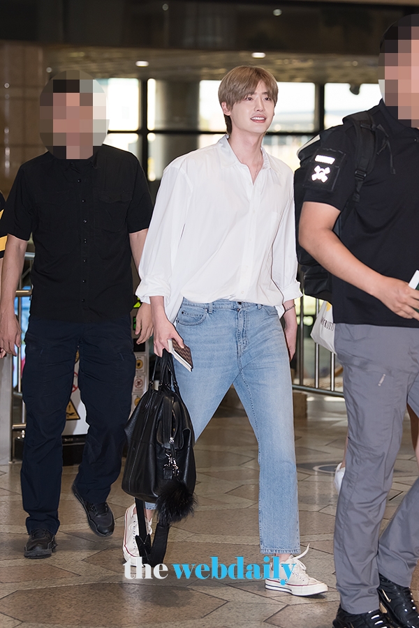 이종석, 김포국제공항 출국 현장