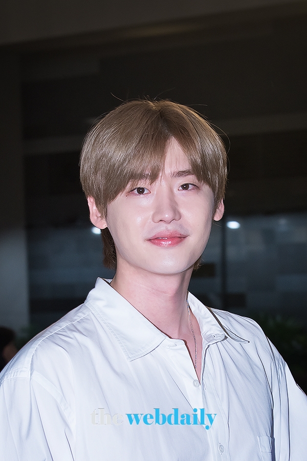 이종석, 김포국제공항 출국 현장