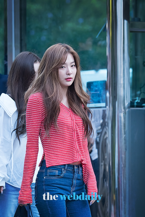 레드벨벳(RedVelvet) 슬기, KBS 2TV 음악방송 '뮤직뱅크' 출근길