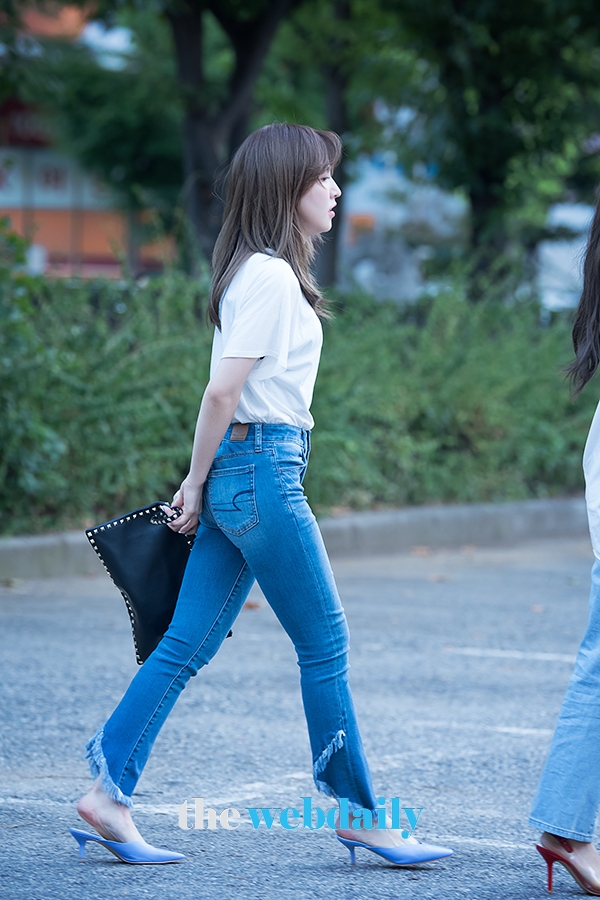 레드벨벳(RedVelvet) 웬디, KBS 2TV 음악방송 '뮤직뱅크' 출근길