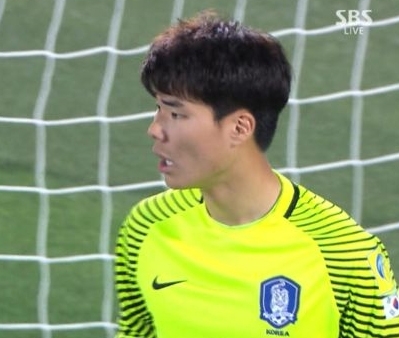 송범근, 움직임 하나하나에도 쏠리는 이목...그를 향한 간절함 뿐