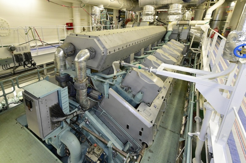 현대중공업이 국내 업계 최초로 여객선에 공급한 선박추진용 힘센엔진.(사진제공=현대중공업)