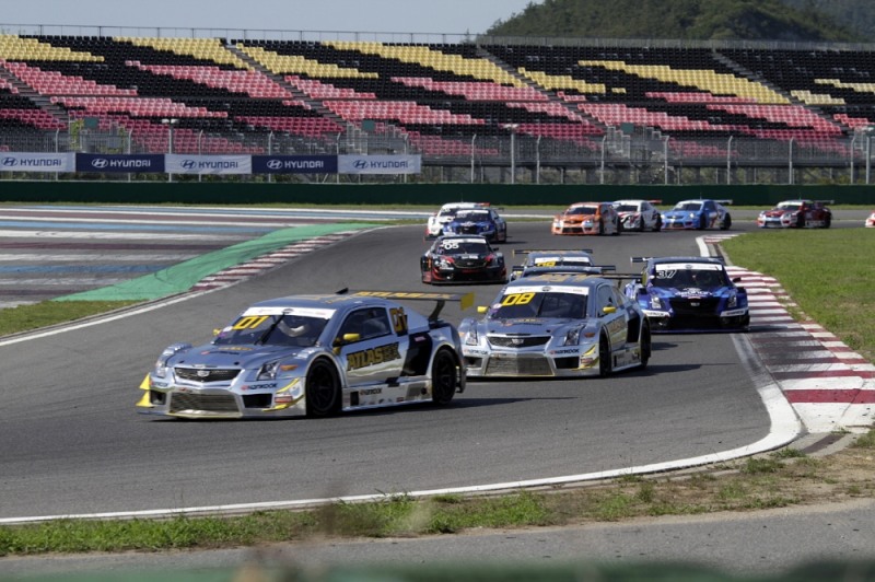 아트라스BX 레이싱팀.(사진=한국타이어)