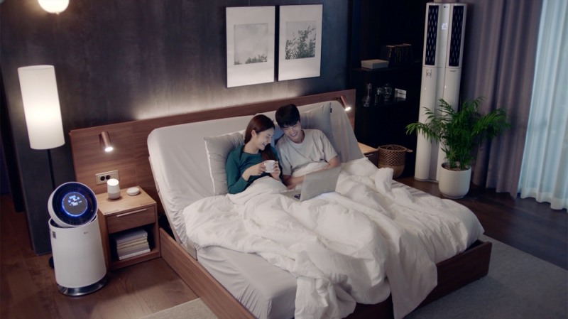 구글 홈, LG 가전과 연동된 한샘 스마트모션베드 이미지.(사진=한샘)