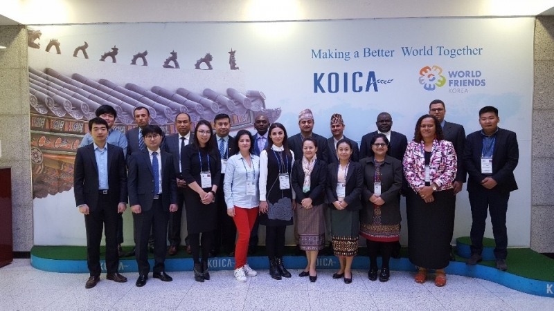 KOICA․한국감정원 부동산 과세기준 가격조사 역량강화 글로벌연수의 첫째날 개회식 및 오리엔테이션에 참가한 연수생들의 모습.(사진=한국감정원)