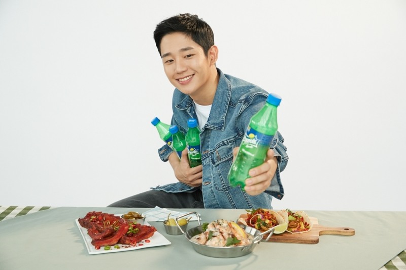 정해인 코카콜라 광고 비하인드컷. (사진= 코카콜라)