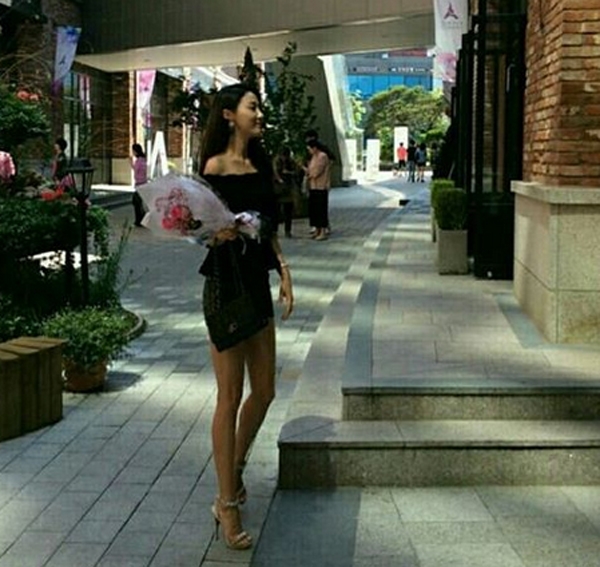 황미나 기상캐스터, 눈으로 보고도 믿기지 않는....쭉뻗은 비현실적 라인