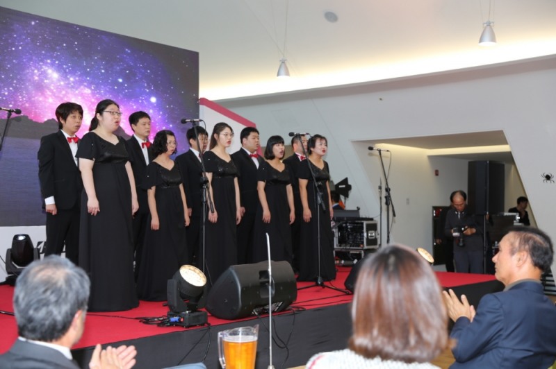 ‘골프존파스텔합창단’, ‘브리지스톤 사랑나눔 골프대회’서 축하 공연 펼쳐