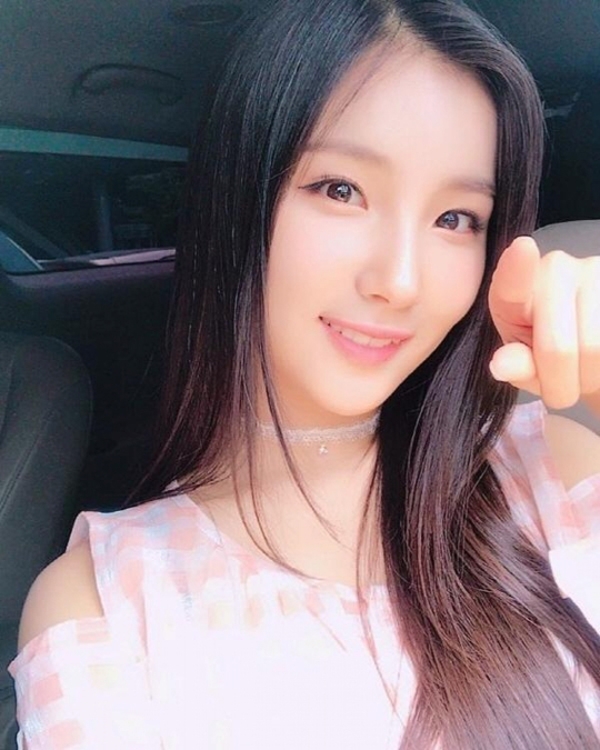 소희, '긴 생머리 늘어뜨린채...블링블링 사슴 같은 눈방울'