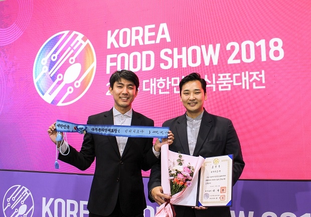 인테이크, 식품외식산업 발전유공으로 국무총리표창 수상