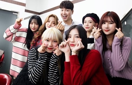 박수홍과 걸그룹 립버블 (사진=립버블 공식 인스타그램 )