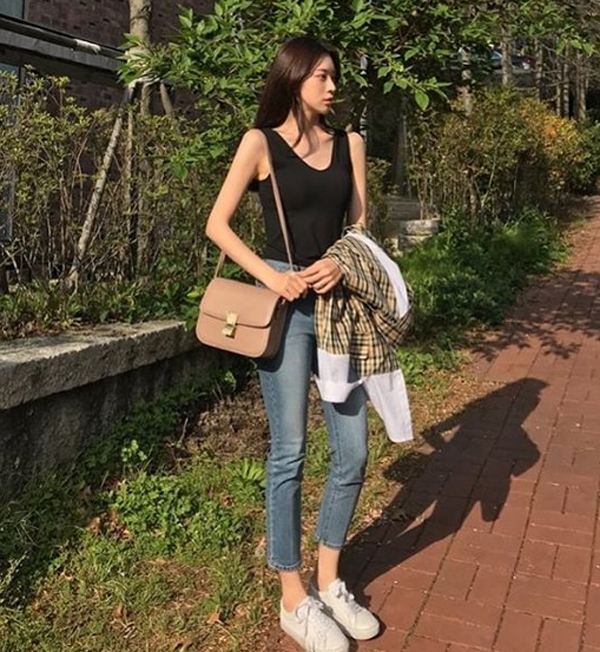 유혜주, 바람불면 날아갈듯...'금방이라도 부러질듯 여리여리'