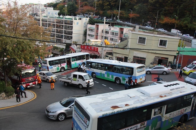 시내버스 교통사고 현장.(사진제공=부산지방경찰청)