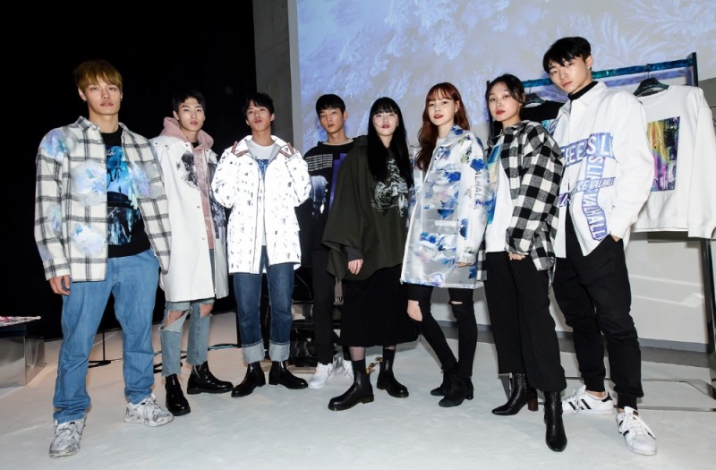 앤듀, 아티스트 민킴과의 콜라보 전시회 개최