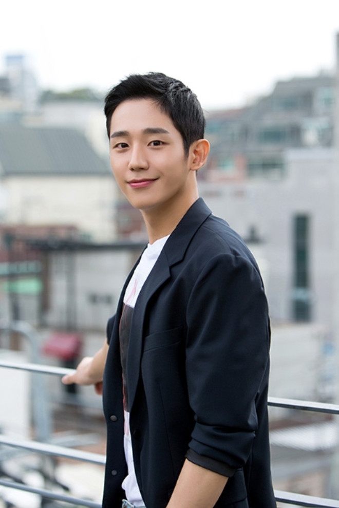 정해인, 다큐멘터리 '곰'으로 첫 내레이션 도전